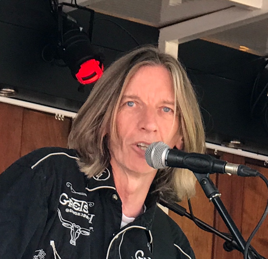Colin Price singing